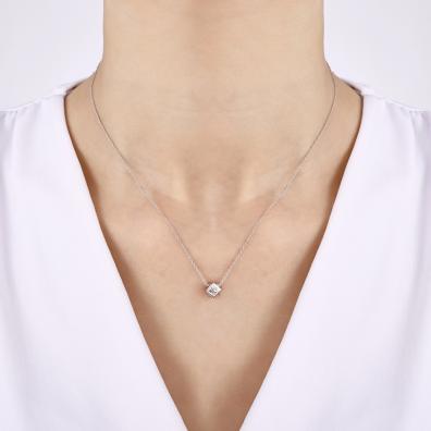 0.50 Karat Pırlanta Kolye